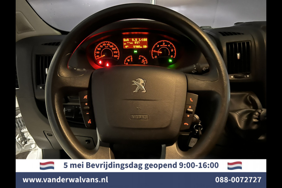 Peugeot Boxer 2.2 BlueHDi 120pk L2H2 Euro6 ** Airco | 2500kg Trekhaak | Cruisecontrol | Parkeersensoren Bijrijdersbank