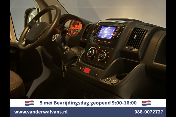 Peugeot Boxer 2.2 BlueHDi 120pk L2H2 Euro6 ** Airco | 2500kg Trekhaak | Cruisecontrol | Parkeersensoren Bijrijdersbank