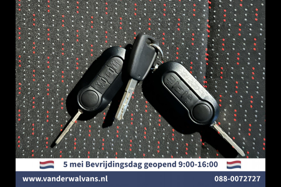 Peugeot Boxer 2.2 BlueHDi 120pk L2H2 Euro6 ** Airco | 2500kg Trekhaak | Cruisecontrol | Parkeersensoren Bijrijdersbank