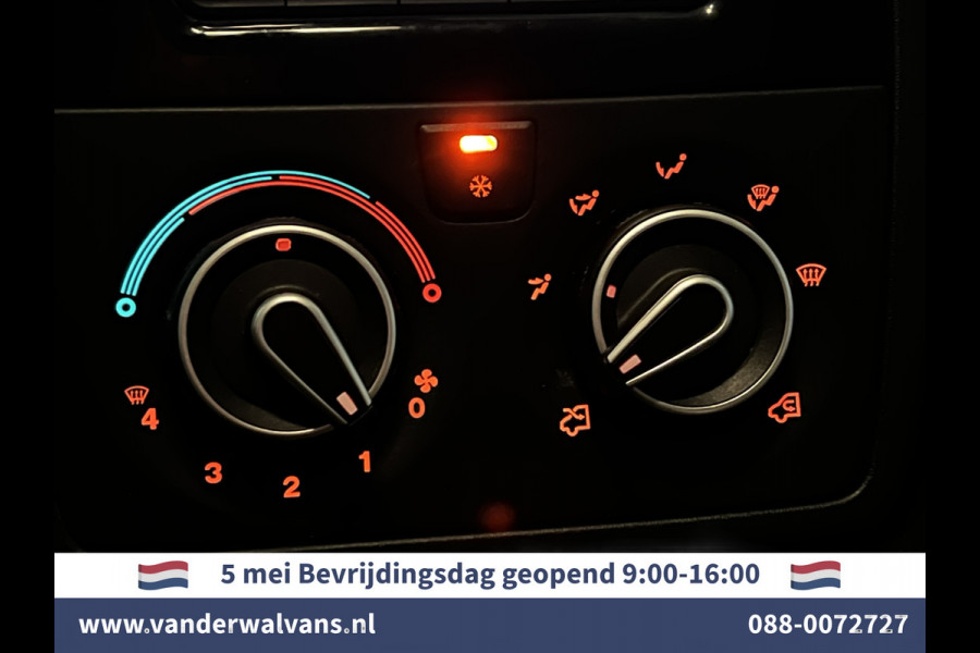 Peugeot Boxer 2.2 BlueHDi 141pk L2H1 Euro6 Airco | Navigatie | Camera | Cruisecontrol | imperiaal, 2500kg trekhaak, parkeersensoren, bijrijdersbank, trap