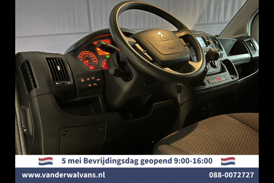 Peugeot Boxer 2.0 BlueHDI 131pk L2H2 Dubbele Cabine Euro6 Airco | 6-Zits | 2500kg Trekhaak | camera, navigatie, LED, cruiscontrol, parkeersensoren