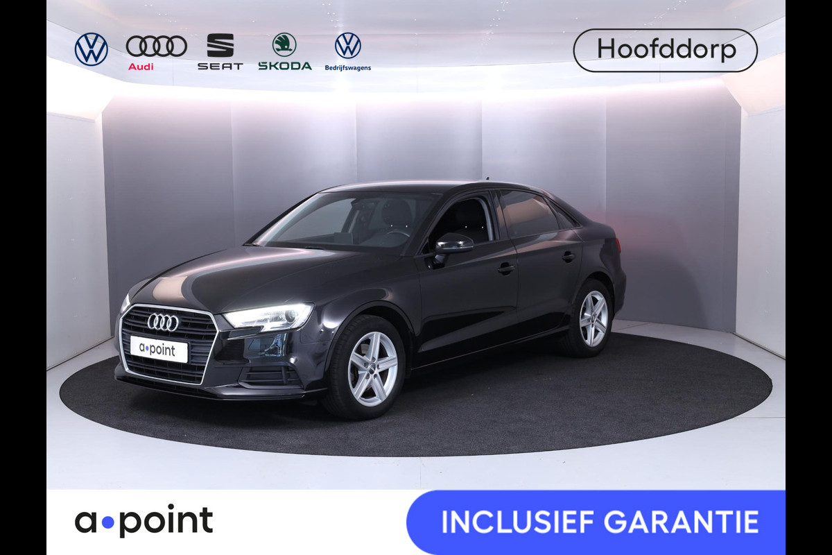 Audi A3 Limousine 1.5 TFSI CoD Pro Line 150pk AUT| Navi| LM-velgen| Parksensors achter | verwacht 10-5 Audi A3 Limousine 1.5 TFSI CoD Pro Line 150pk AUT| Navi| LM-velgen| Parksensors achter | verwacht 10-5