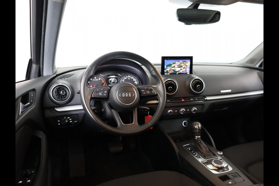 Audi A3 Limousine 1.5 TFSI CoD Pro Line 150pk AUT|  Navi| LM-velgen| Parksensors achter | verwacht 10-5