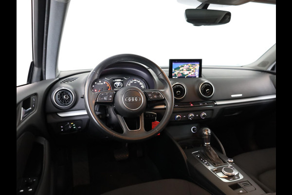 Audi A3 Limousine 1.5 TFSI CoD Pro Line 150pk AUT|  Navi| LM-velgen| Parksensors achter | verwacht 10-5