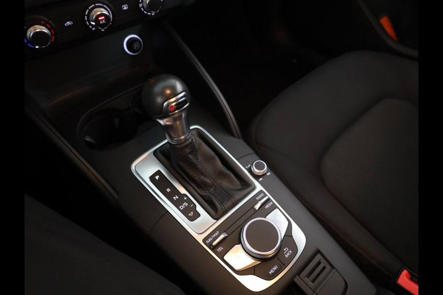 Audi A3 Limousine 1.5 TFSI CoD Pro Line 150pk AUT|  Navi| LM-velgen| Parksensors achter | verwacht 10-5