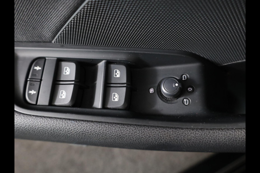 Audi A3 Limousine 1.5 TFSI CoD Pro Line 150pk AUT|  Navi| LM-velgen| Parksensors achter | verwacht 10-5