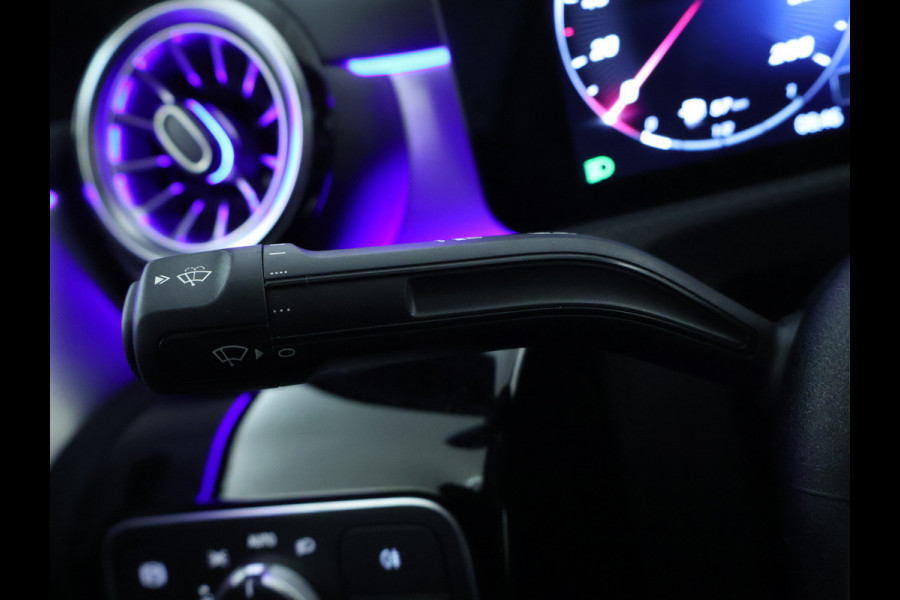 Mercedes-Benz A-Klasse 250 e Business Solution AMG | AMG Line Plus pakket | Nightpakket | Parkeerpakket met 360°-camera | Head-up display | Extra USB-poorten | Antidiefstalpakket URBAN GUARD PLUS | KEYLESS GO-comfortpakket |