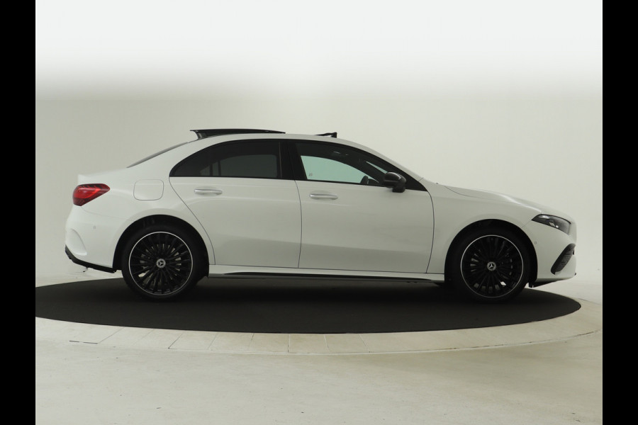 Mercedes-Benz A-Klasse 250 e Business Solution AMG | AMG Line Plus pakket | Nightpakket | Parkeerpakket met 360°-camera | Head-up display | Extra USB-poorten | Antidiefstalpakket URBAN GUARD PLUS | KEYLESS GO-comfortpakket |