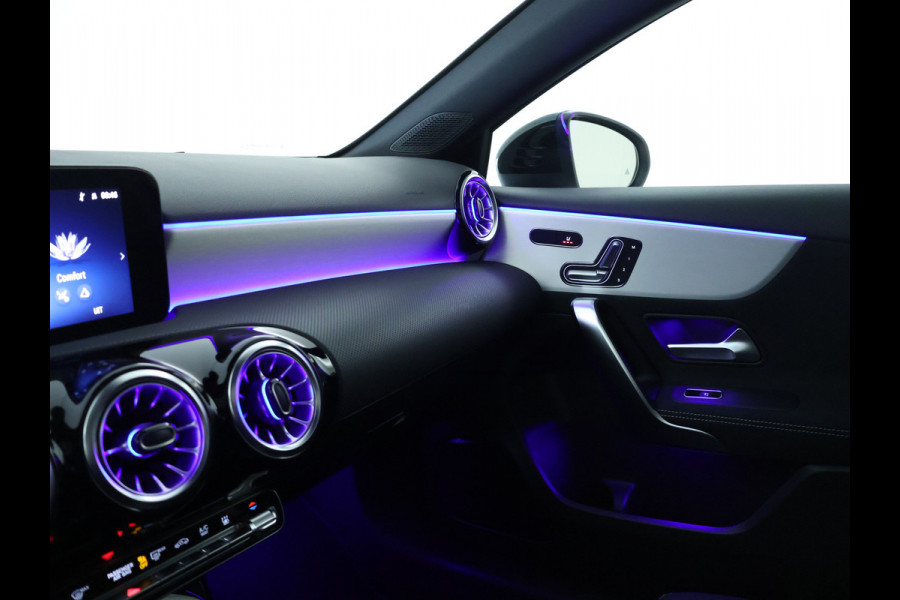 Mercedes-Benz A-Klasse 250 e Business Solution AMG | AMG Line Plus pakket | Nightpakket | Parkeerpakket met 360°-camera | Head-up display | Extra USB-poorten | Antidiefstalpakket URBAN GUARD PLUS | KEYLESS GO-comfortpakket |