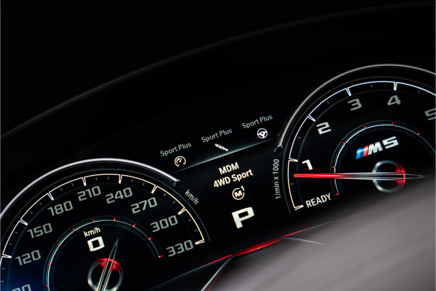 BMW M5 5-serie F90 - Panorama | B&W | M-Driver Pack | Softclose | HUD