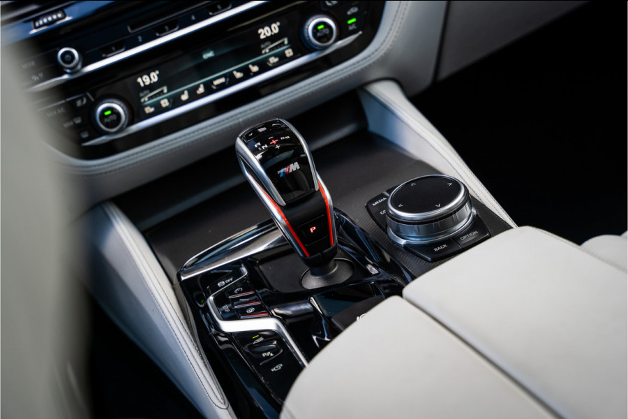 BMW M5 5-serie F90 - Panorama | B&W | M-Driver Pack | Softclose | HUD