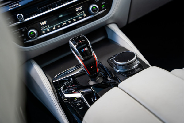 BMW M5 5-serie F90 - Panorama | B&W | M-Driver Pack | Softclose | HUD