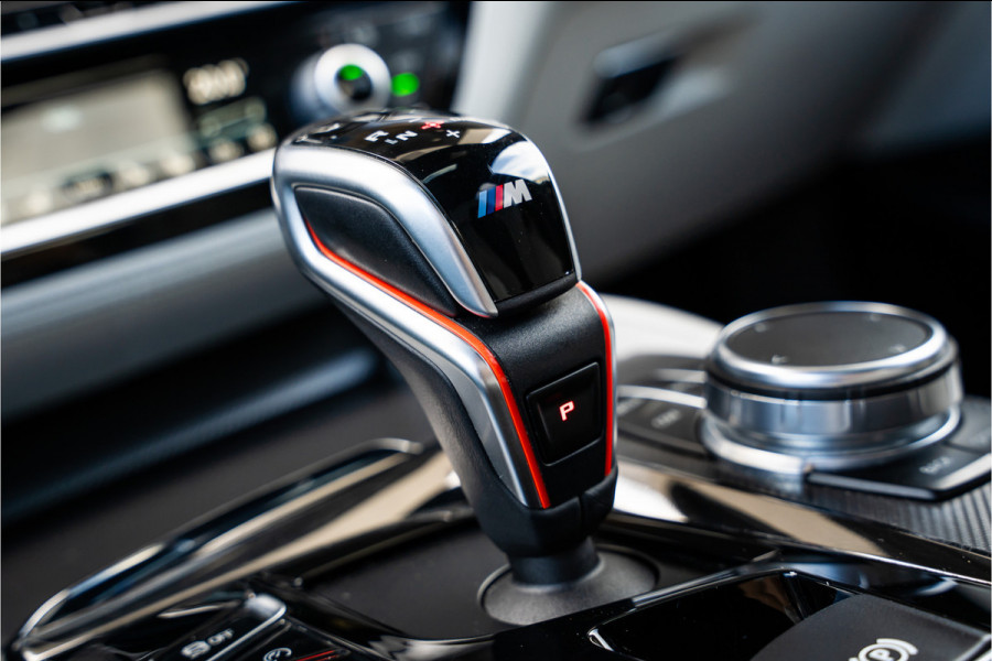 BMW M5 5-serie F90 - Panorama | B&W | M-Driver Pack | Softclose | HUD