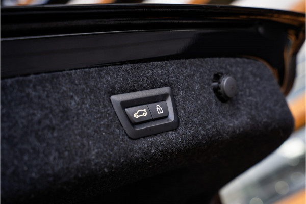 BMW M5 5-serie F90 - Panorama | B&W | M-Driver Pack | Softclose | HUD