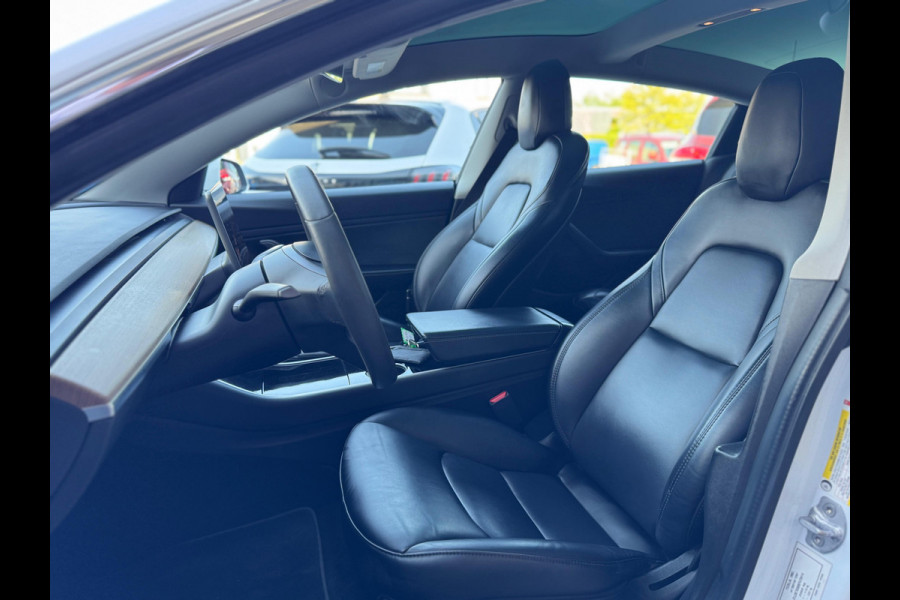 Tesla Model 3 Standard RWD Plus 60 kWh |NL AUTO | CAMERA | LEDER | PANO ! 2DE PINKSTERDAG GEOPEND VAN 10:00 UUR T/M 17:00 UUR
