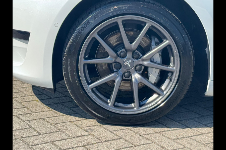 Tesla Model 3 Standard RWD Plus 60 kWh |NL AUTO | CAMERA | LEDER | PANO ! 2DE PINKSTERDAG GEOPEND VAN 10:00 UUR T/M 17:00 UUR