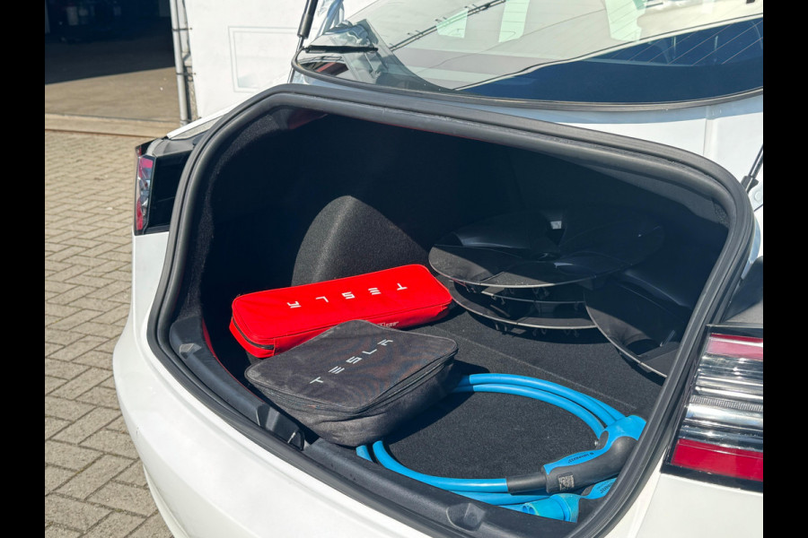 Tesla Model 3 Standard RWD Plus 60 kWh |NL AUTO | CAMERA | LEDER | PANO ! 2DE PINKSTERDAG GEOPEND VAN 10:00 UUR T/M 17:00 UUR