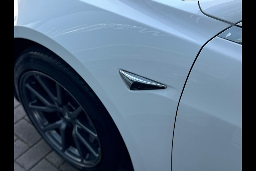 Tesla Model 3 Standard RWD Plus 60 kWh |NL AUTO | CAMERA | LEDER | PANO ! 2DE PINKSTERDAG GEOPEND VAN 10:00 UUR T/M 17:00 UUR