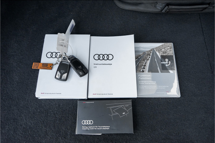 Audi Q5 Sportback 50 TFSI e S Edition Pano RS-Stoelen Matrix Trekhaak 20"