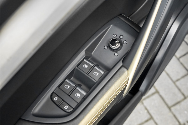 Audi Q5 Sportback 50 TFSI e S Edition Pano RS-Stoelen Matrix Trekhaak 20"