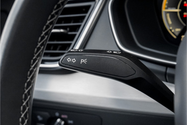 Audi Q5 Sportback 50 TFSI e S Edition Pano RS-Stoelen Matrix Trekhaak 20"