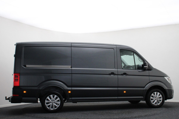 Volkswagen Crafter 35 2.0 TDI DSG L3H2 2x Schuifdeur, ACC, Camera, Apple Carplay, DAB, 3000KG Trekhaak, 17''