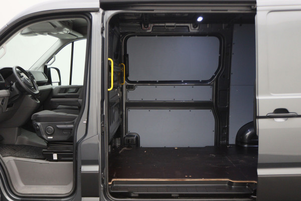 Volkswagen Crafter 35 2.0 TDI DSG L3H2 2x Schuifdeur, ACC, Camera, Apple Carplay, DAB, 3000KG Trekhaak, 17''