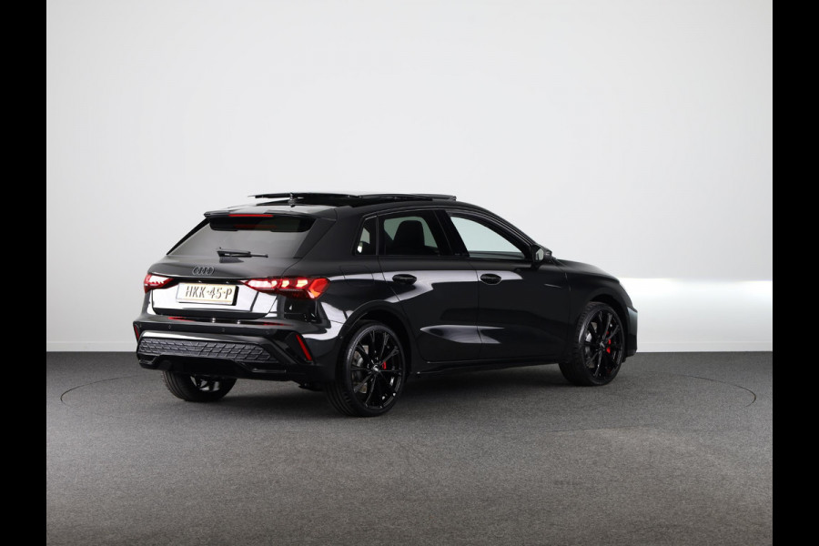 Audi A3 Sportback 45 TFSI e S edition Competition 272pk | Panoramadak | 19 inch lichtmetalen velgen | Sonos Premium Audio | Navigatie