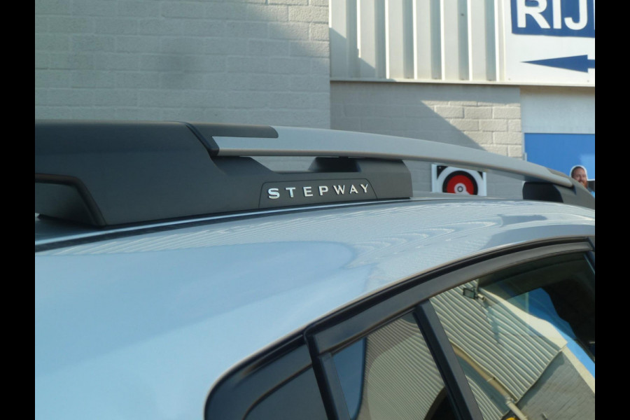 Dacia SANDERO Stepway 1.0 TCe 90 Automaat|Camera|Keyless-Entry/Go|Blindspot|Climate-Control|Cruise-Control|Trekhaak