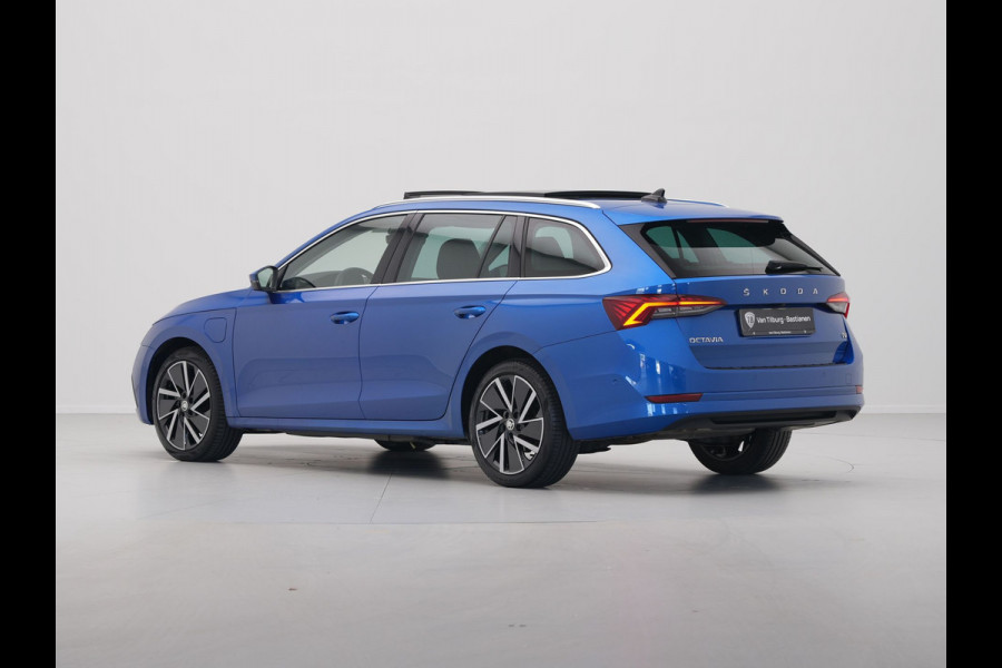 Škoda Octavia Combi 1.4 TSI 204pk iV PHEV Style First Edition Panorama Camera Matrix Led Stoelverwarming