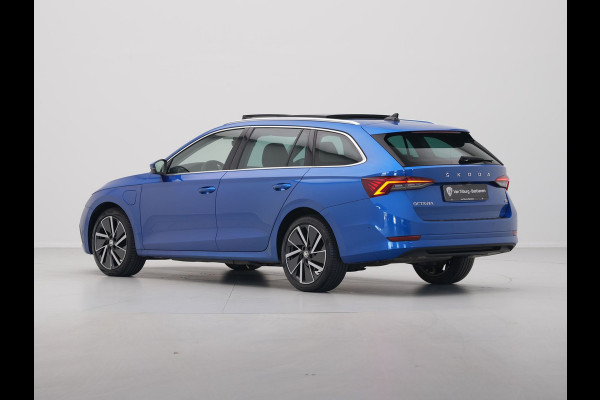 Škoda Octavia Combi 1.4 TSI 204pk iV PHEV Style First Edition Panorama Camera Matrix Led Stoelverwarming