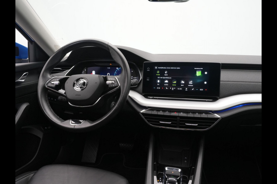 Škoda Octavia Combi 1.4 TSI 204pk iV PHEV Style First Edition Panorama Camera Matrix Led Stoelverwarming