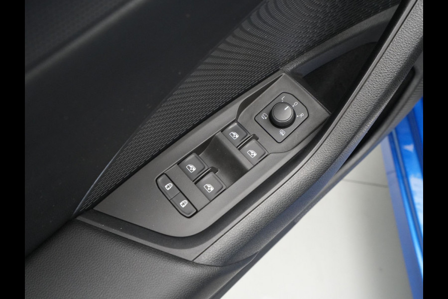 Škoda Octavia Combi 1.4 TSI 204pk iV PHEV Style First Edition Panorama Camera Matrix Led Stoelverwarming