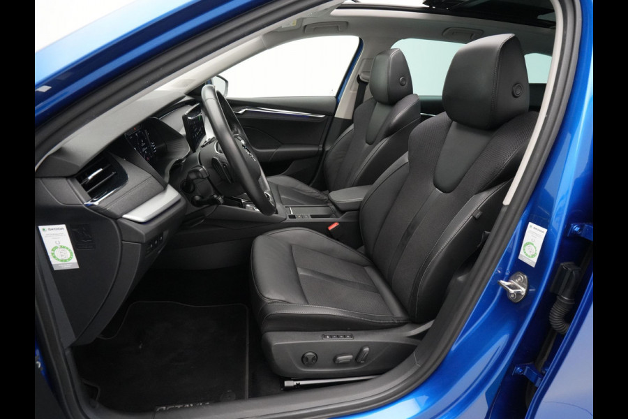 Škoda Octavia Combi 1.4 TSI 204pk iV PHEV Style First Edition Panorama Camera Matrix Led Stoelverwarming