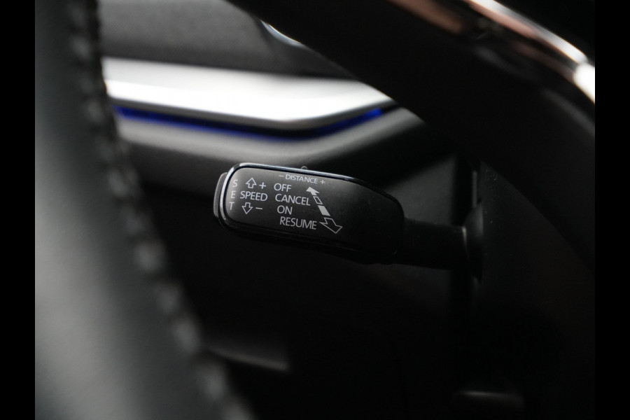 Škoda Octavia Combi 1.4 TSI 204pk iV PHEV Style First Edition Panorama Camera Matrix Led Stoelverwarming