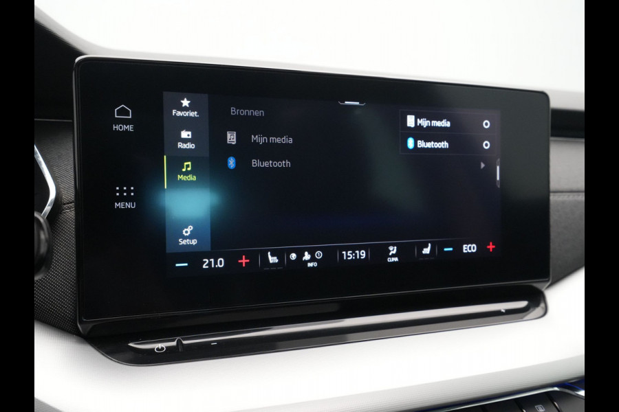 Škoda Octavia Combi 1.4 TSI 204pk iV PHEV Style First Edition Panorama Camera Matrix Led Stoelverwarming