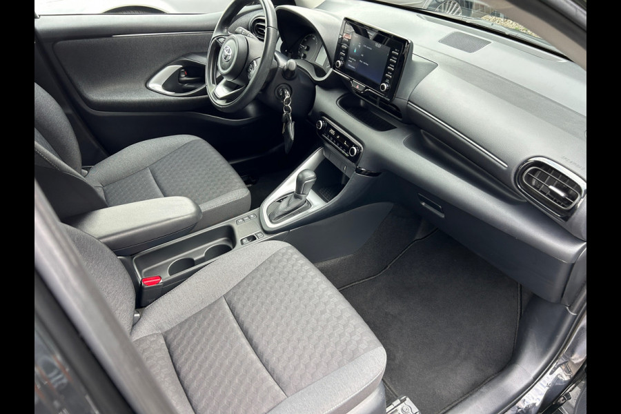 Toyota Yaris 1.5 Hybrid Active Apple Carplay 1e Eigenaar Dealeronderhouden NL-Auto Rijklaarprijs!