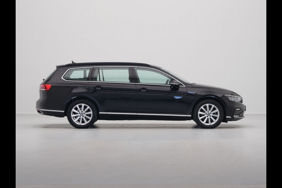 Volkswagen Passat Variant 1.4 TSI 218pk PHEV GTE Trekhaak Camera Navigatie Stoelverwarming