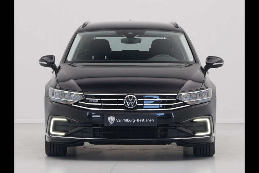 Volkswagen Passat Variant 1.4 TSI 218pk PHEV GTE Trekhaak Camera Navigatie Stoelverwarming