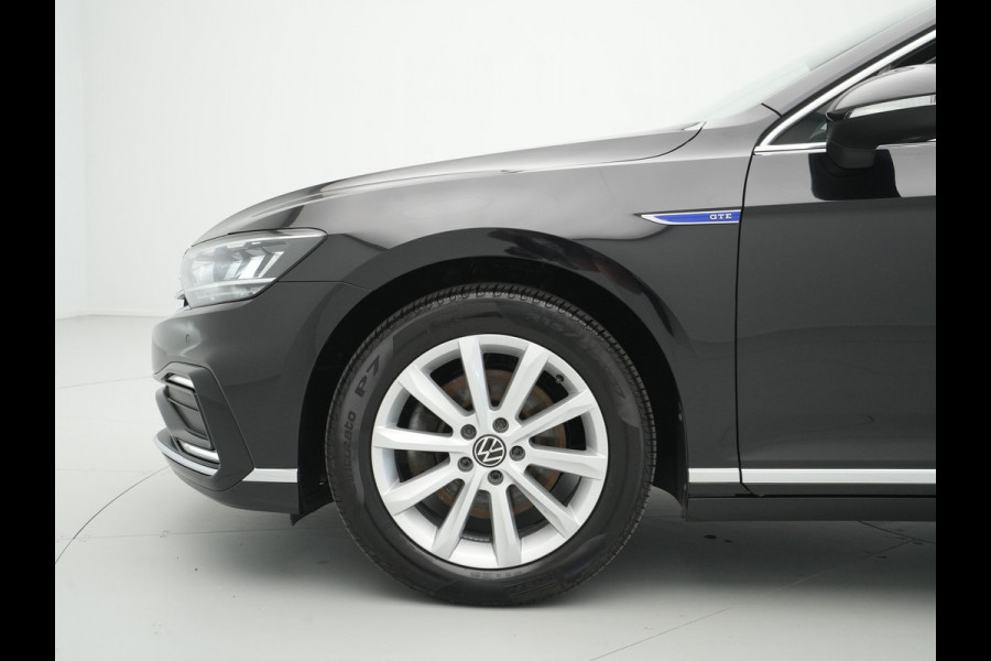 Volkswagen Passat Variant 1.4 TSI 218pk PHEV GTE Trekhaak Camera Navigatie Stoelverwarming