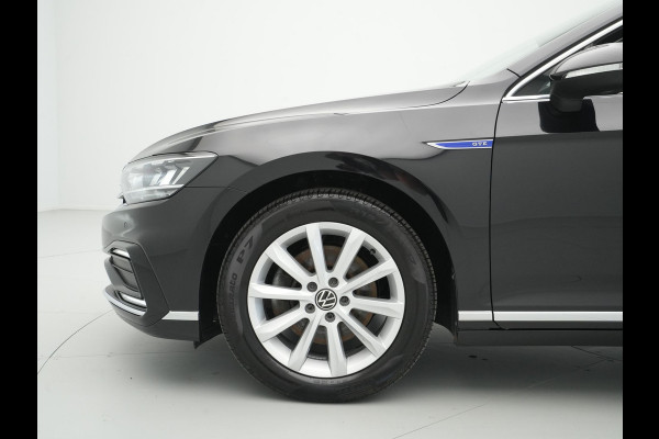 Volkswagen Passat Variant 1.4 TSI 218pk PHEV GTE Trekhaak Camera Navigatie Stoelverwarming