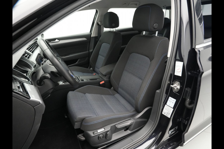 Volkswagen Passat Variant 1.4 TSI 218pk PHEV GTE Trekhaak Camera Navigatie Stoelverwarming
