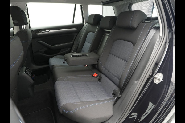 Volkswagen Passat Variant 1.4 TSI 218pk PHEV GTE Trekhaak Camera Navigatie Stoelverwarming
