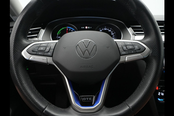 Volkswagen Passat Variant 1.4 TSI 218pk PHEV GTE Trekhaak Camera Navigatie Stoelverwarming