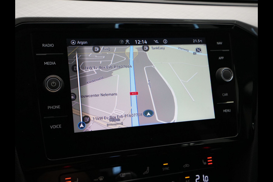 Volkswagen Passat Variant 1.4 TSI 218pk PHEV GTE Trekhaak Camera Navigatie Stoelverwarming