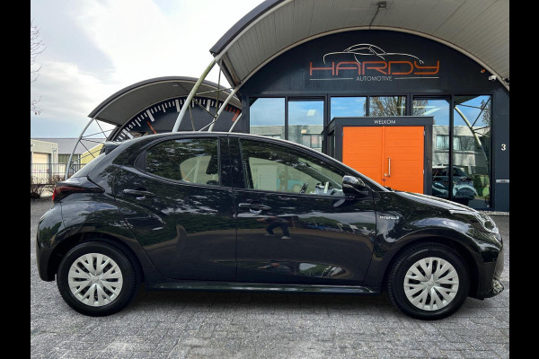 Toyota Yaris 1.5 Hybrid Active Apple Carplay 1e Eigenaar Dealeronderhouden NL-Auto Rijklaarprijs!