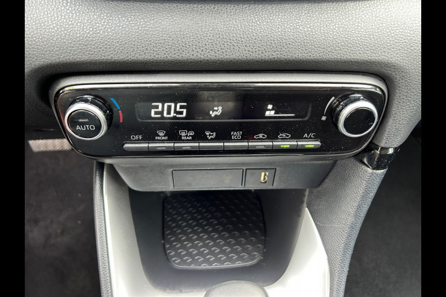 Toyota Yaris 1.5 Hybrid Active Apple Carplay 1e Eigenaar Dealeronderhouden NL-Auto Rijklaarprijs!