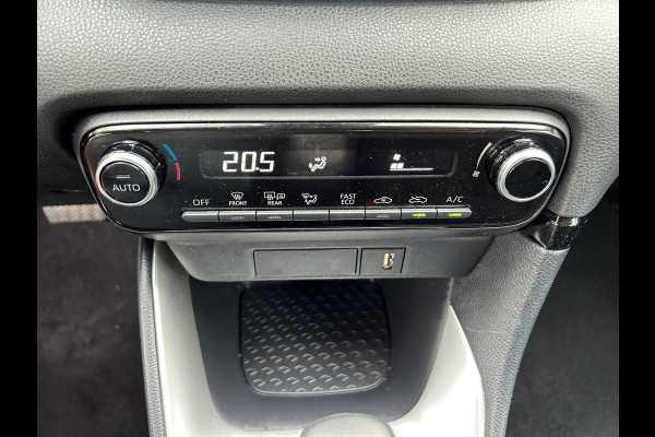 Toyota Yaris 1.5 Hybrid Active Apple Carplay 1e Eigenaar Dealeronderhouden NL-Auto Rijklaarprijs!