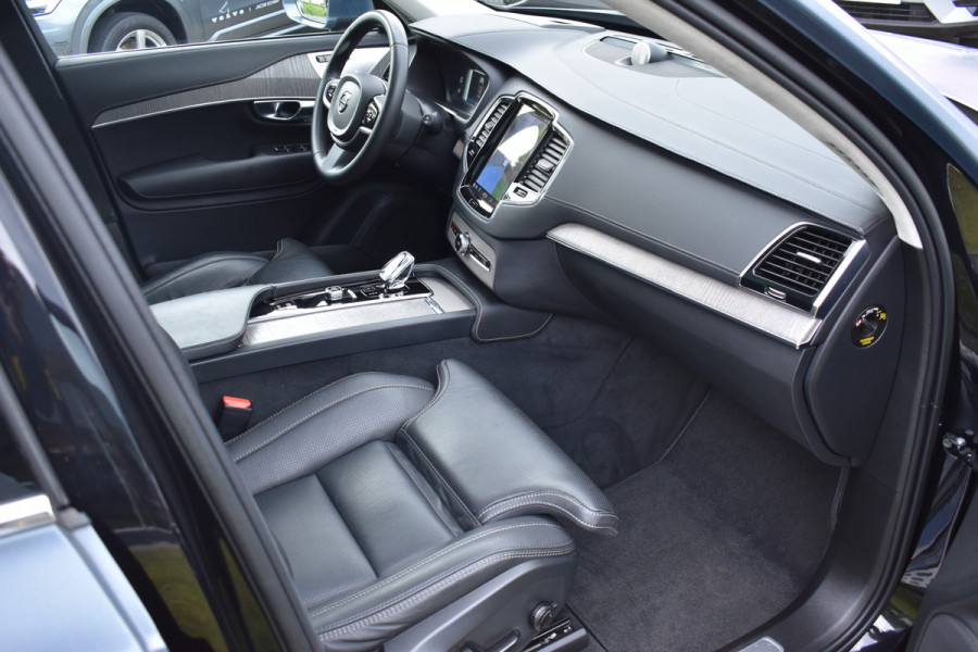 Volvo XC90 T8 455PK Recharge AWD Ultimate Bright | Luchtvering | B&W | Massage | Trekhaak | Stoelkoeling | HUD
