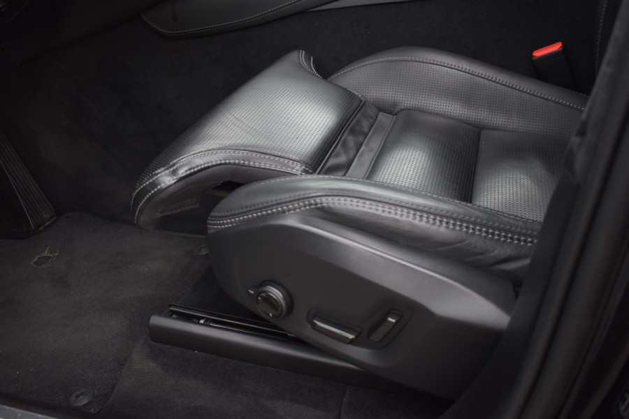 Volvo XC90 T8 455PK Recharge AWD Ultimate Bright | Luchtvering | B&W | Massage | Trekhaak | Stoelkoeling | HUD